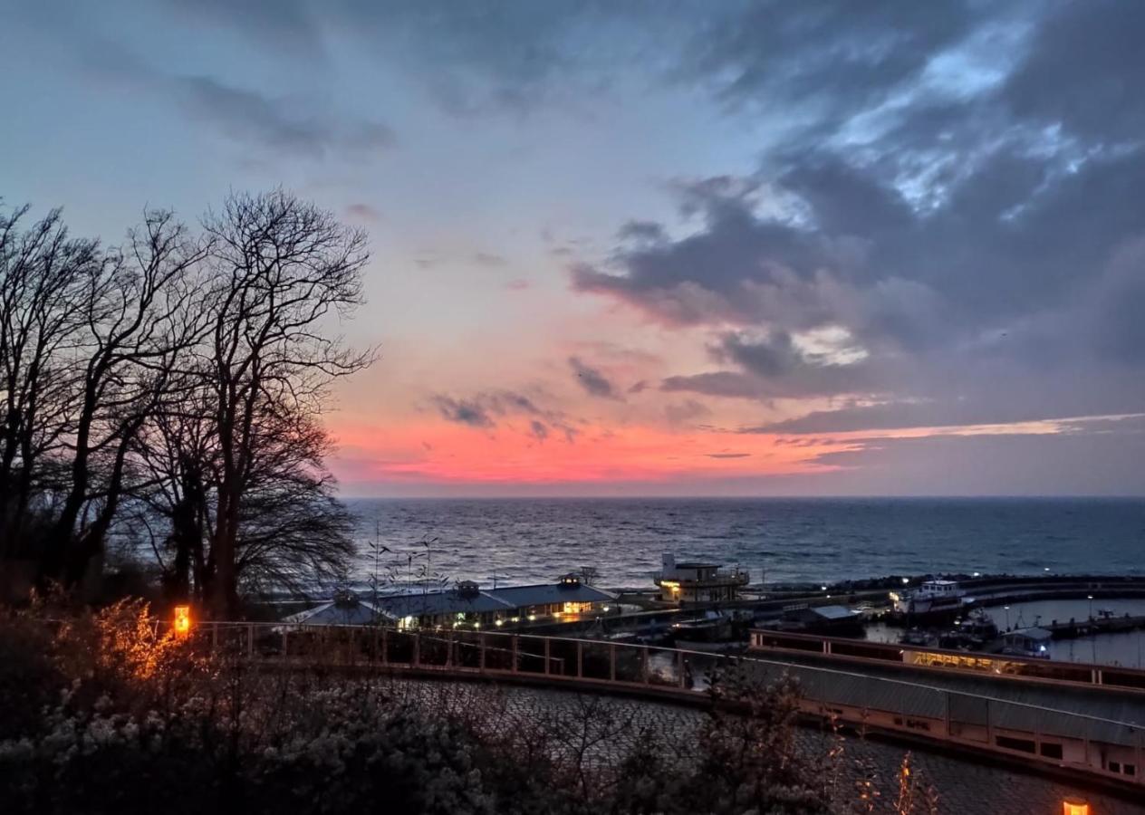 Apartamento Seelotsenstation Sassnitz Mit Hafenblick By Unsere Urlaubszeit Exterior foto